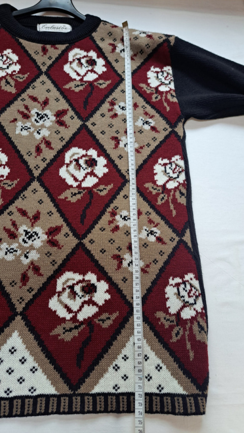 Gruby sweter akrylowy Gruby sweter akrylowy